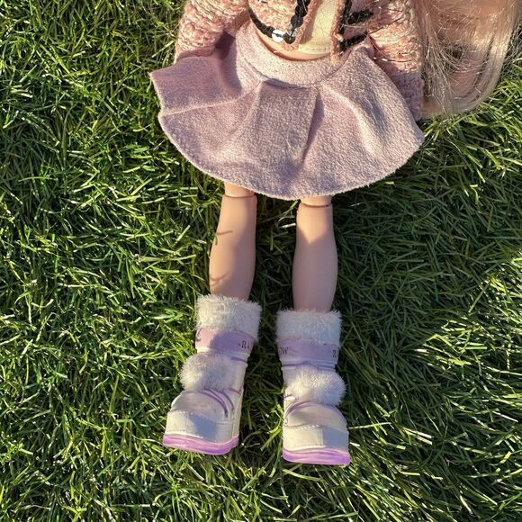 Rainbow High Series 2 Bella Parker Fashion Doll MGA‎ - Picture 3 of 8